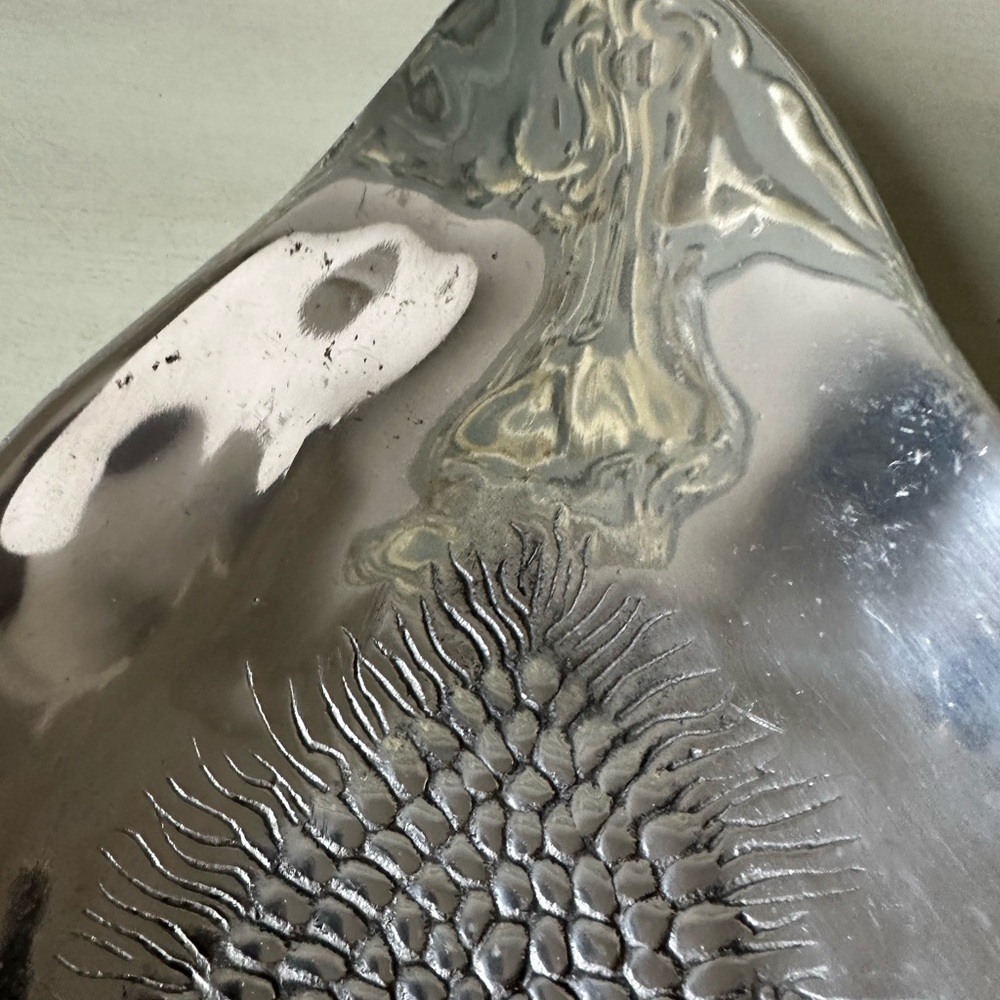 Mariposa vintage silver metal pear plate dish - Picture 2 of 7